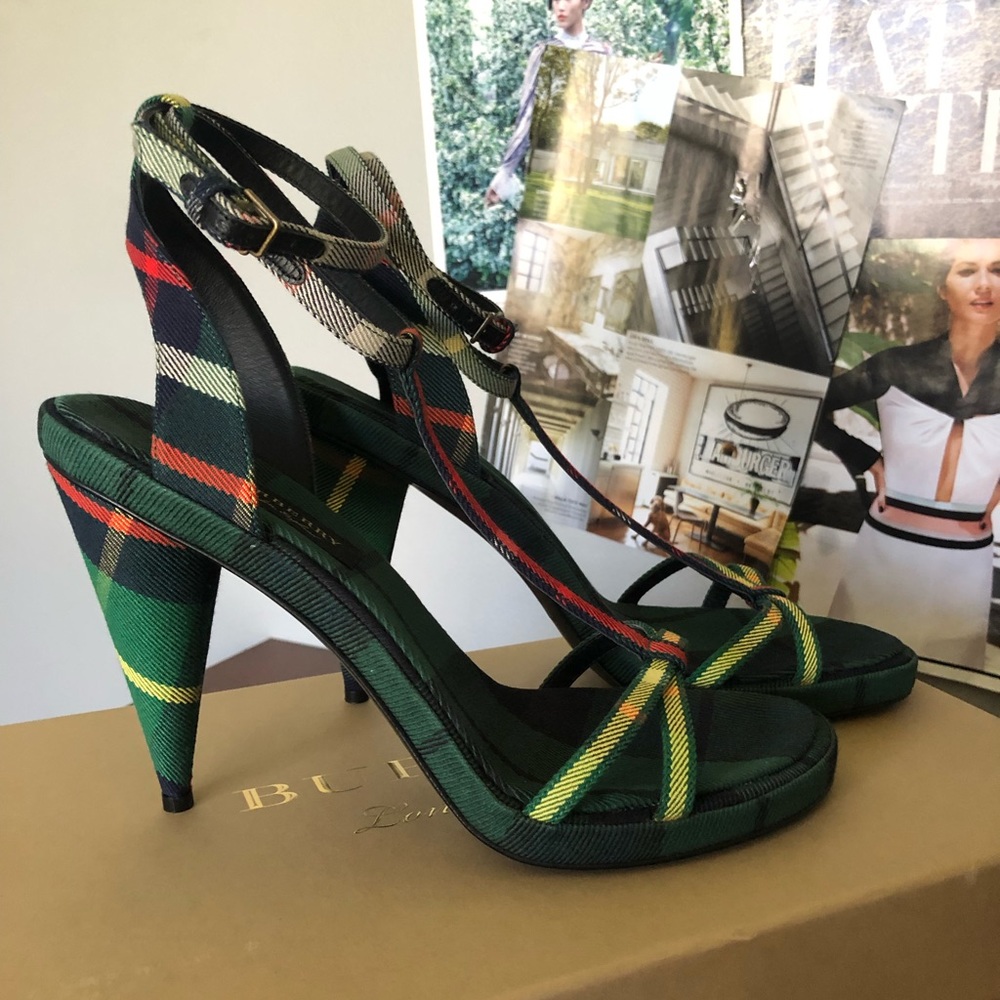 Burberry sandals - Picture 1 of 4